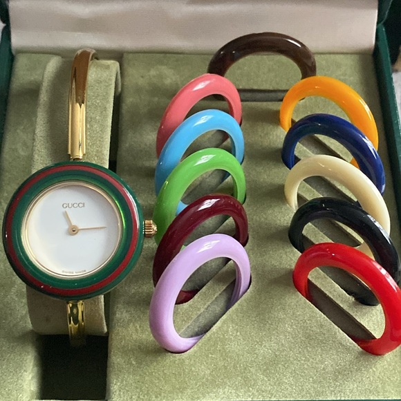 Gucci bangle watch - Picture 3 of 7